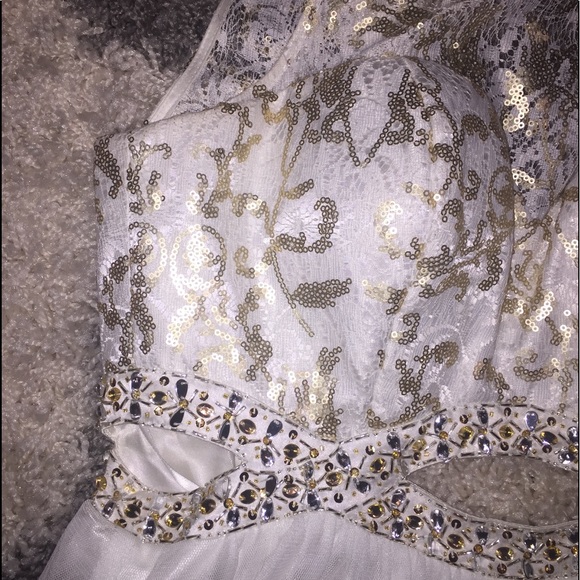 B. Darlin White Long Prom Dress - Picture 4 of 8